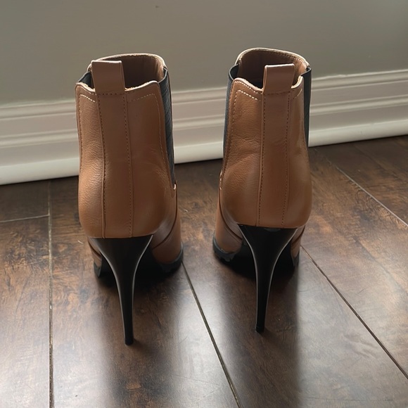 NWOT- Brown Faux Leather Pointy Toe Heeled Bootie/Boots- Size 8.5 - Picture 7 of 11